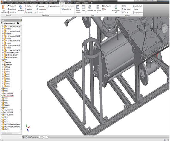Ingenieur arbeitet an CAD-Modell
